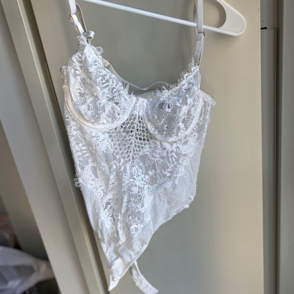 Akira Lace Bodysuit Bundle - Picture 10 of 11